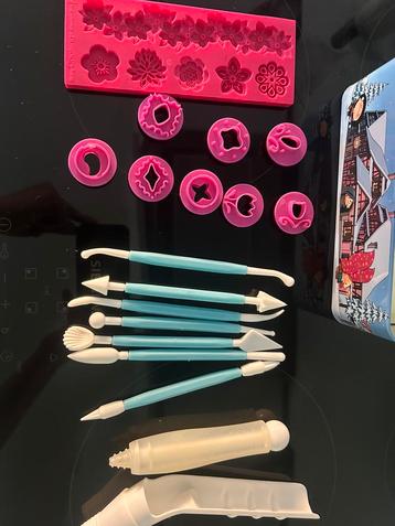 Outils de décoration pour patisserie et gateux, Enlèvement, Comme neuf
