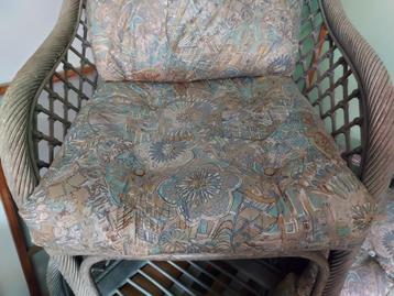 Rieten stoelen  beschikbaar voor biedingen