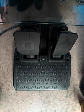 Thrustmaster ps4/5 360 draaien beschikbaar voor biedingen
