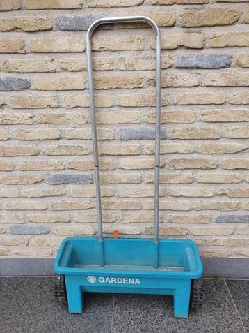 Strooiwagen - Gardena beschikbaar voor biedingen