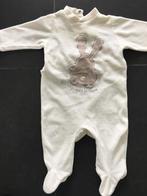 Pakje of pyjama beige maat 68, Kinderen en Baby's, Babykleding | Maat 68, Jongetje of Meisje, Ophalen of Verzenden, Zo goed als nieuw