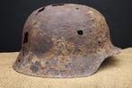 WW2 M42 RELIC Normandië., Ophalen of Verzenden, Landmacht, Helm of Baret