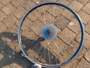 Zwart mountainbike wiel  beschikbaar voor biedingen