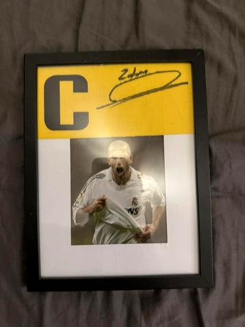 Gesigneerde aanvoerdersband Zidane  beschikbaar voor biedingen