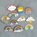 Pin's nuage émaillé - 32 x 20 mm, Enlèvement ou Envoi, Neuf, Insigne ou Pin's