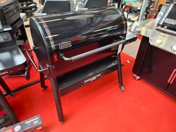Weber Smokefire EPX6 nieuwe pelletbarbecue incl. accessoires beschikbaar voor biedingen