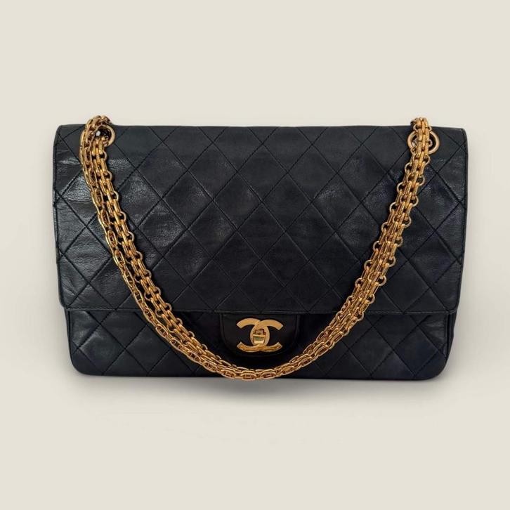 Chanel double flap medium mademoiselle chain, Handtassen en Accessoires, Tassen | Damestassen, Gebruikt, Schoudertasje, Zwart