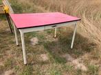 Gratis formica tafel rood en wit, Ophalen, Gebruikt