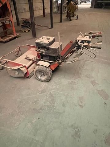 KERSEN veegmachine beschikbaar voor biedingen