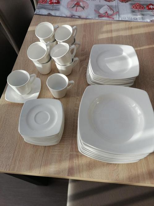 Witte alledaagse borden, witte borden, borden, eetservies, Huis en Inrichting, Keuken | Servies, Zo goed als nieuw, Bord(en), Effen