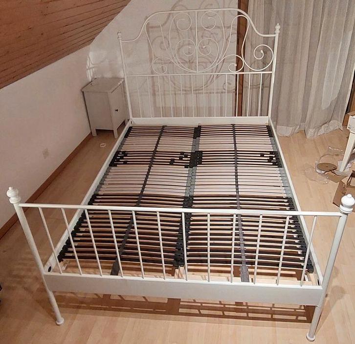 Leirvik IKEA bed van 140x200cm wit metaal, Kinderen en Baby's, Kinderkamer | Bedden, Ophalen