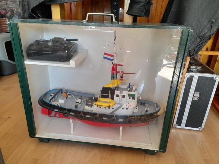 Modelboot, Hobby en Vrije tijd, Modelbouw | Boten en Schepen, Zo goed als nieuw, 1:32 tot 1:50, Overige merken, Ophalen