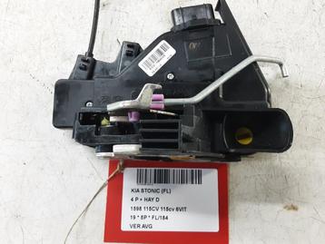 PORTIERSLOT LINKS VOOR Kia Stonic (YB) (81310-H8040JDK) beschikbaar voor biedingen