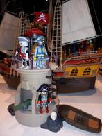 Piratenboot met vuurtoren en accessoires, Kinderen en Baby's, Speelgoed | Playmobil, Ophalen of Verzenden, Zo goed als nieuw