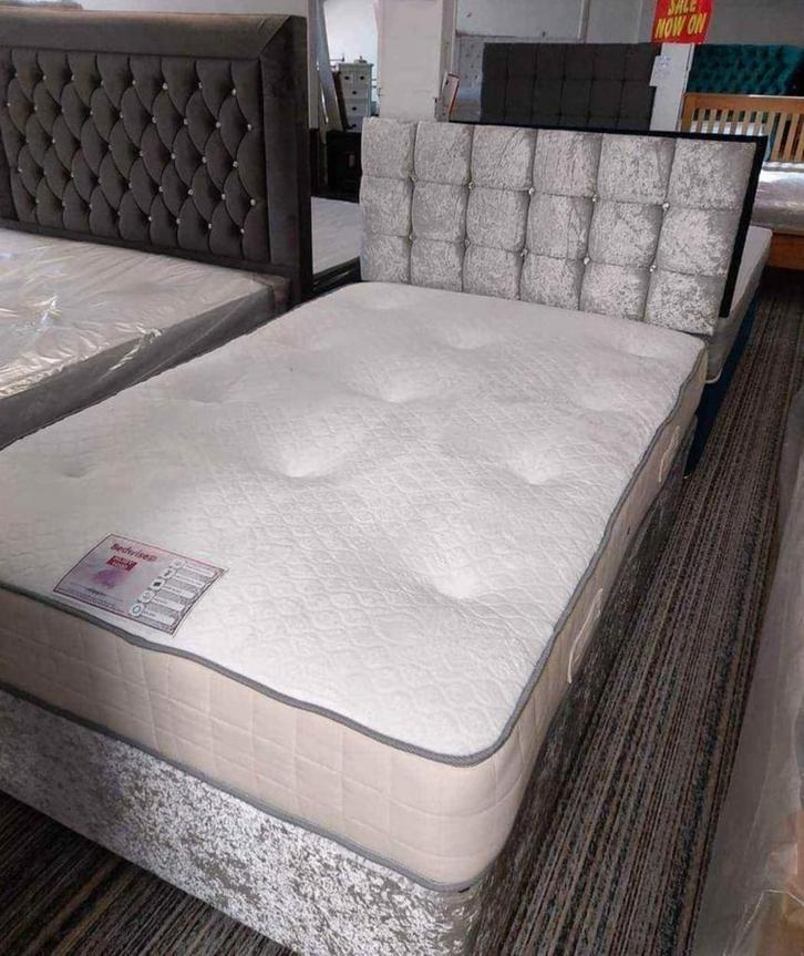 Luxe fluwelen bed met matras - verkrijgbaar, Huis en Inrichting, Slaapkamer | Beddengoed, Nieuw, Zwart, Verzenden