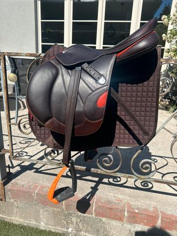 Selle de saut Bates Victrix, Enlèvement, Neuf, Obstacle
