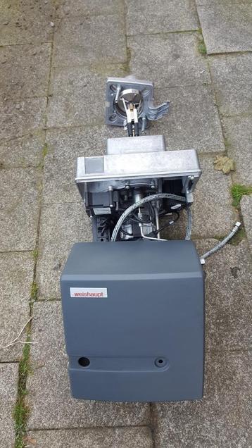 mazoutbrander wl5 6maand oud beschikbaar voor biedingen