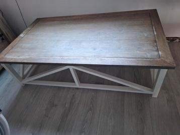Landelijke salontafel  beschikbaar voor biedingen