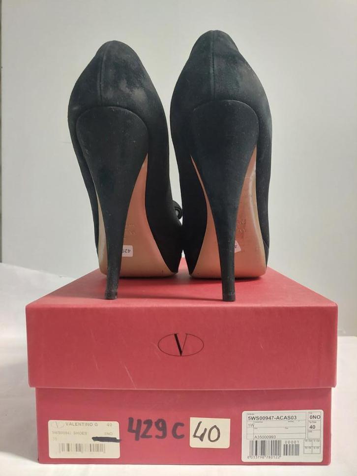 429C* VALENTINO sexy authentieke zwarte pumps (40), Kleding | Dames, Schoenen, Gedragen, Pumps, Zwart, Verzenden