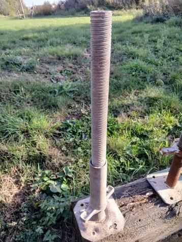 Spindels Steigervoeten beschikbaar voor biedingen