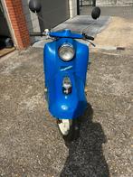 Scooter voor opmaak. Rijdt niet. Geen papieren., Motoren, Motoren | Oldtimers, Scooter, 200 cc