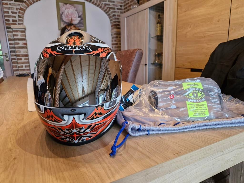 Mooie Shark helm, Motoren, Kleding | Motorhelmen, Shark, Ophalen