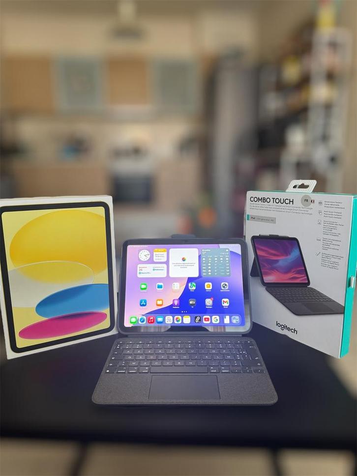 iPad + clavier Logitech – comme neuf, Computers en Software, Tablet-hoezen, Zo goed als nieuw, Bescherming achterkant, 9 inch