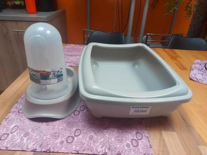 Bac à litière +mangeoir pour chat, Dieren en Toebehoren, Kattenbakken, Zo goed als nieuw, Open, Ophalen of Verzenden