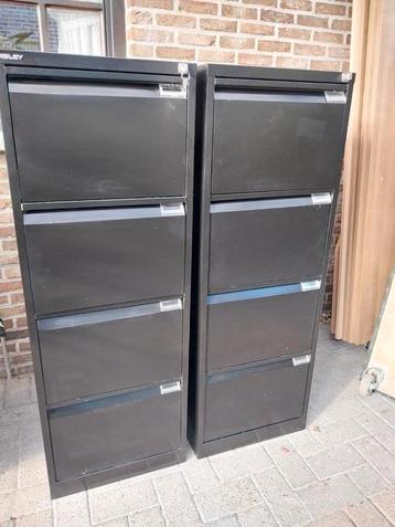 8 kasten van Bisley beschikbaar voor biedingen