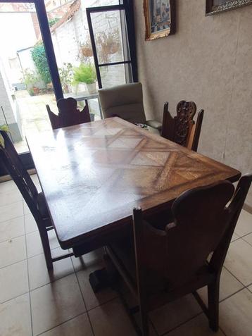 Tafel uitschuifbaar eik met blad in verfijnd parket beschikbaar voor biedingen