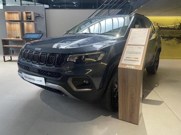 Jeep Compass Compass 4xe Overland OVERLAND, Autos, Jeep, Compass, Phares directionnels, Régulateur de distance, Airbags, Air conditionné