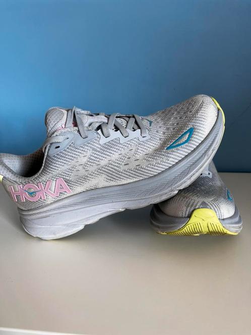 HOKA Clifton 9 dames, Sport en Fitness, Loopsport en Atletiek, Zo goed als nieuw, Ophalen of Verzenden
