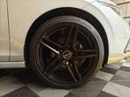 Volkswagen Golf Golf 1.0 TSI Life/LED/19"/CAM/DodeHoek/Ad.Cr, Auto's, Voorwielaandrijving, Stof, Gebruikt, Zwart