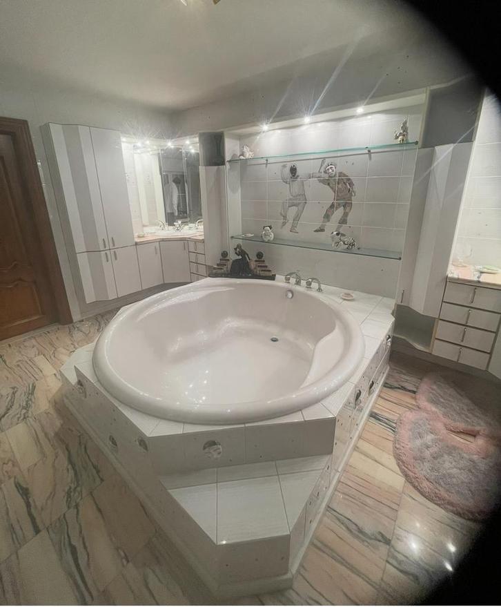 Badkamer, Huis en Inrichting, Badkamer | Complete badkamers, Zo goed als nieuw, Ophalen