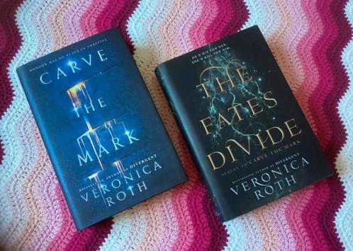 Carve the mark en the fates divide Veronica Roth, Boeken, Fantasy, Zo goed als nieuw, Ophalen of Verzenden