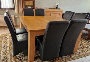 Vierkante 8 persoons eettafel. 140 x 140 cm + 8 stoelen., Huis en Inrichting, Tafels | Eettafels, Ophalen