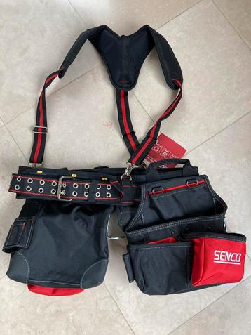 Professioneel gereedschapsharnas met riem  beschikbaar voor biedingen
