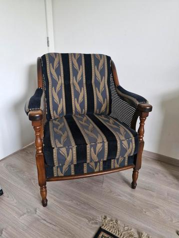 Prachtige fauteuil in hele goede staat beschikbaar voor biedingen