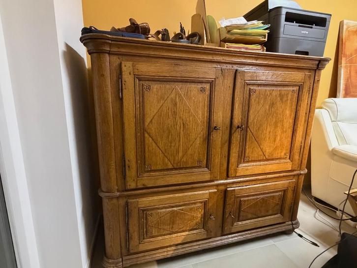 Armoire mi-haute ancienne en chêne massif, Antiquités & Art, Antiquités | Meubles | Armoires, Enlèvement