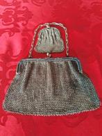 2 kleine vintage portemonneetassen, in zilverkleurig gaas, Ophalen, Zilver