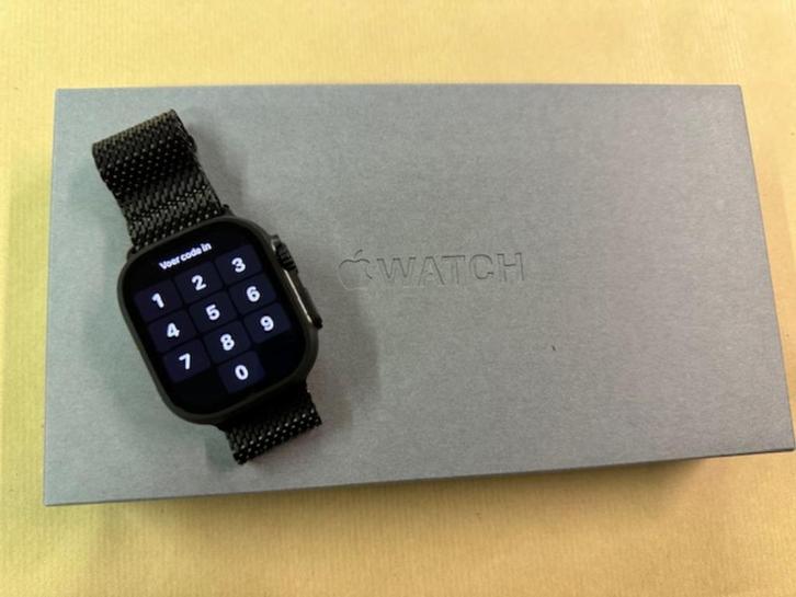 APPLE WATCH ULTRA 2 MET TITANIUM BAND, Handtassen en Accessoires, Smartwatches, Nieuw, Zwart, Ophalen