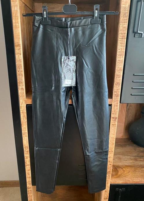 Nieuwe legging leather look van VS Miss maat S, Kleding | Dames, Broeken en Pantalons, Nieuw, Maat 36 (S), Zwart, Lang, Ophalen of Verzenden