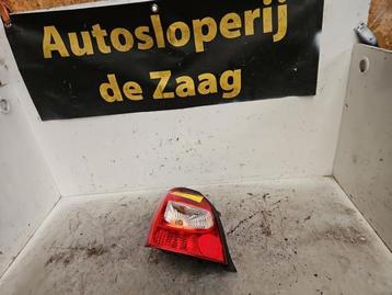 Feu arrière gauche d'un Renault Twingo, Enlèvement ou Envoi, 3 mois de garantie, Utilisé, Renault