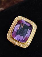 Antieke gouden broche met amethist en zaad parels, 19eeuw, Handtassen en Accessoires, Met edelsteen, Ophalen of Verzenden, Zo goed als nieuw