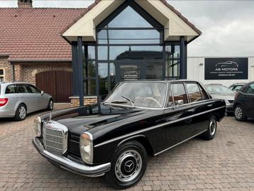 Mercedes-Benz 200D Bar 8 1970 14800 km 1 Prop Excellent état