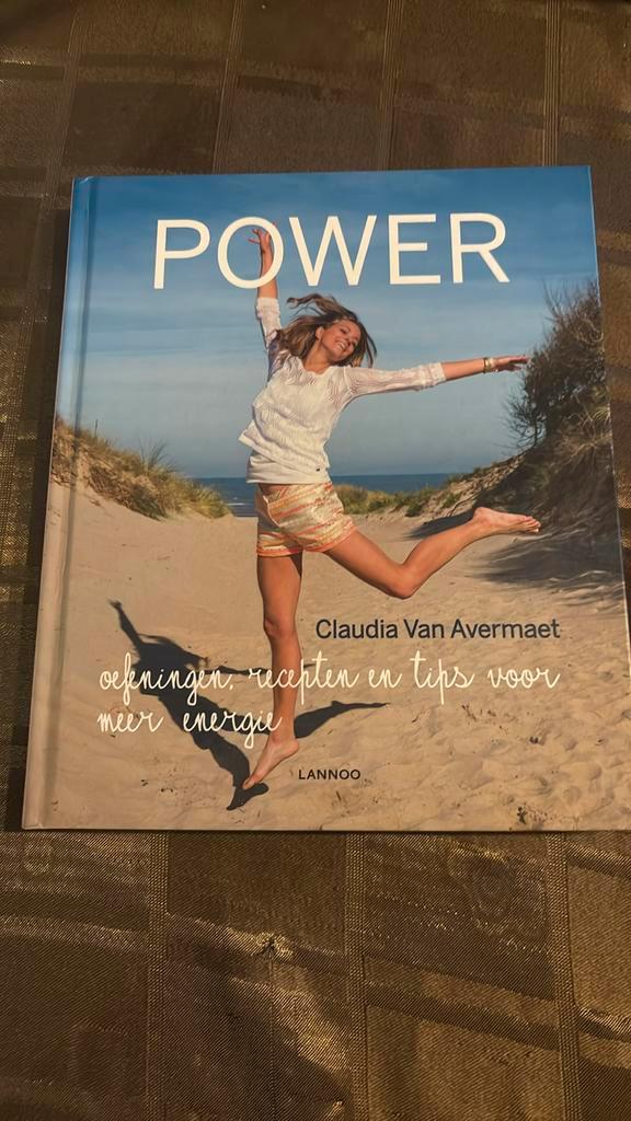 Claudia Van Avermaet - Power, Boeken, Mode, Zo goed als nieuw, Ophalen