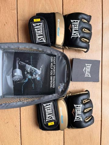 Gants MMA, Enlèvement, Comme neuf