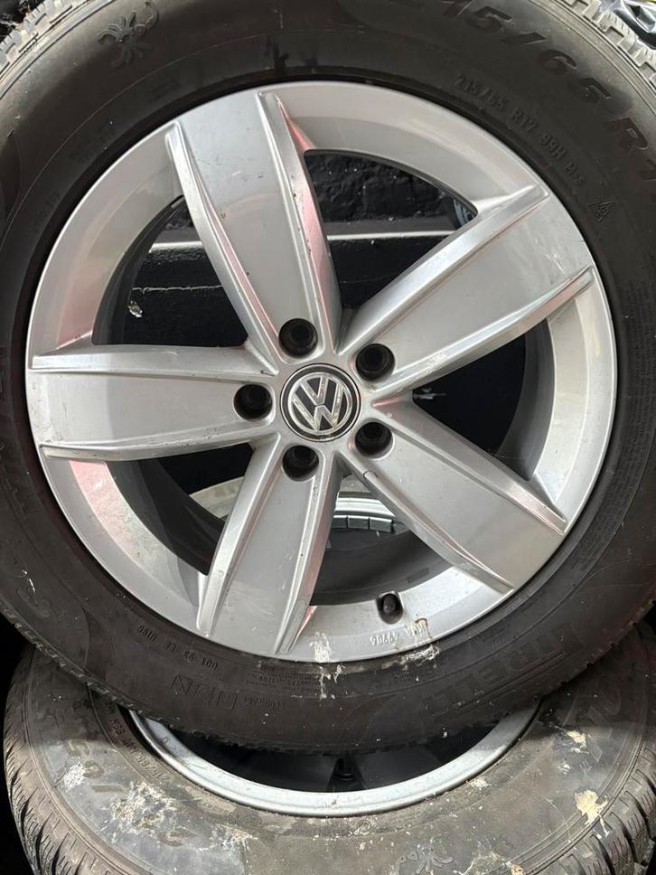 4 jantes et pneus pielli 6mm vw tiguan 215 65 17, Autos : Pièces & Accessoires, Pneus & Jantes, Pneu(s), Enlèvement