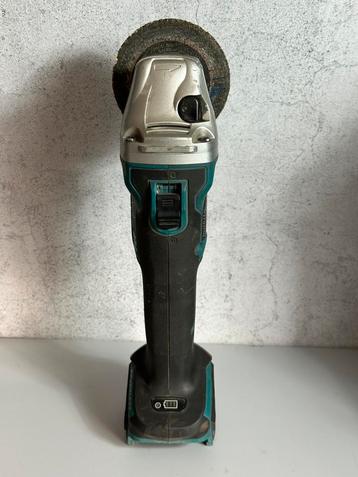 meuleuse d'angle Makita DGA506 beschikbaar voor biedingen