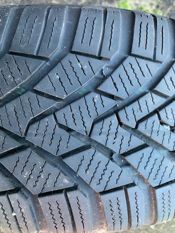 Pneu neiges 205/65R15H beschikbaar voor biedingen